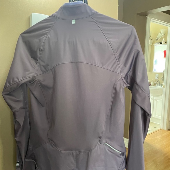 Nike dri-fit running jacket - Picture 5 of 11